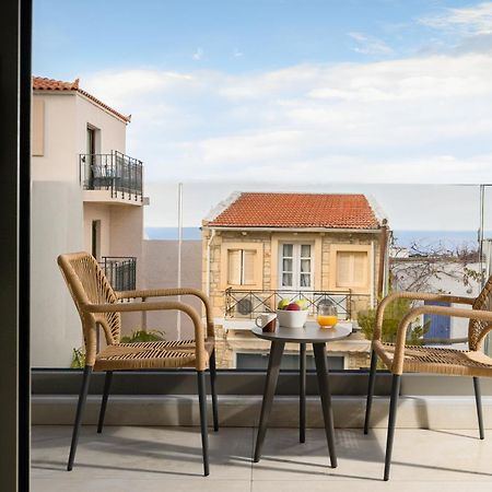 Villa Nicole - Private Pool & Rooftop Jacuzzi خيرسونِسوس المظهر الخارجي الصورة