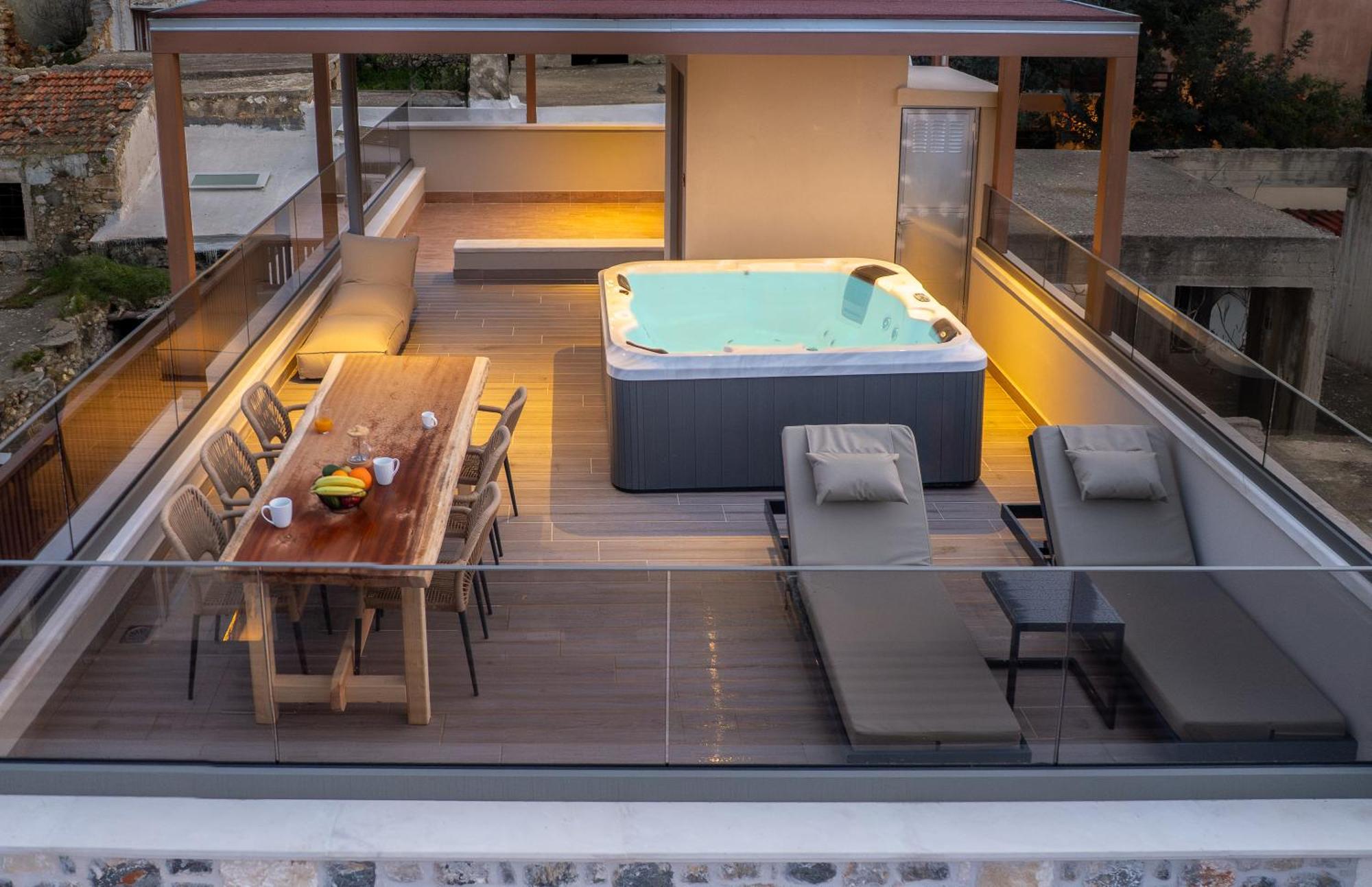 Villa Nicole - Private Pool & Rooftop Jacuzzi خيرسونِسوس المظهر الخارجي الصورة