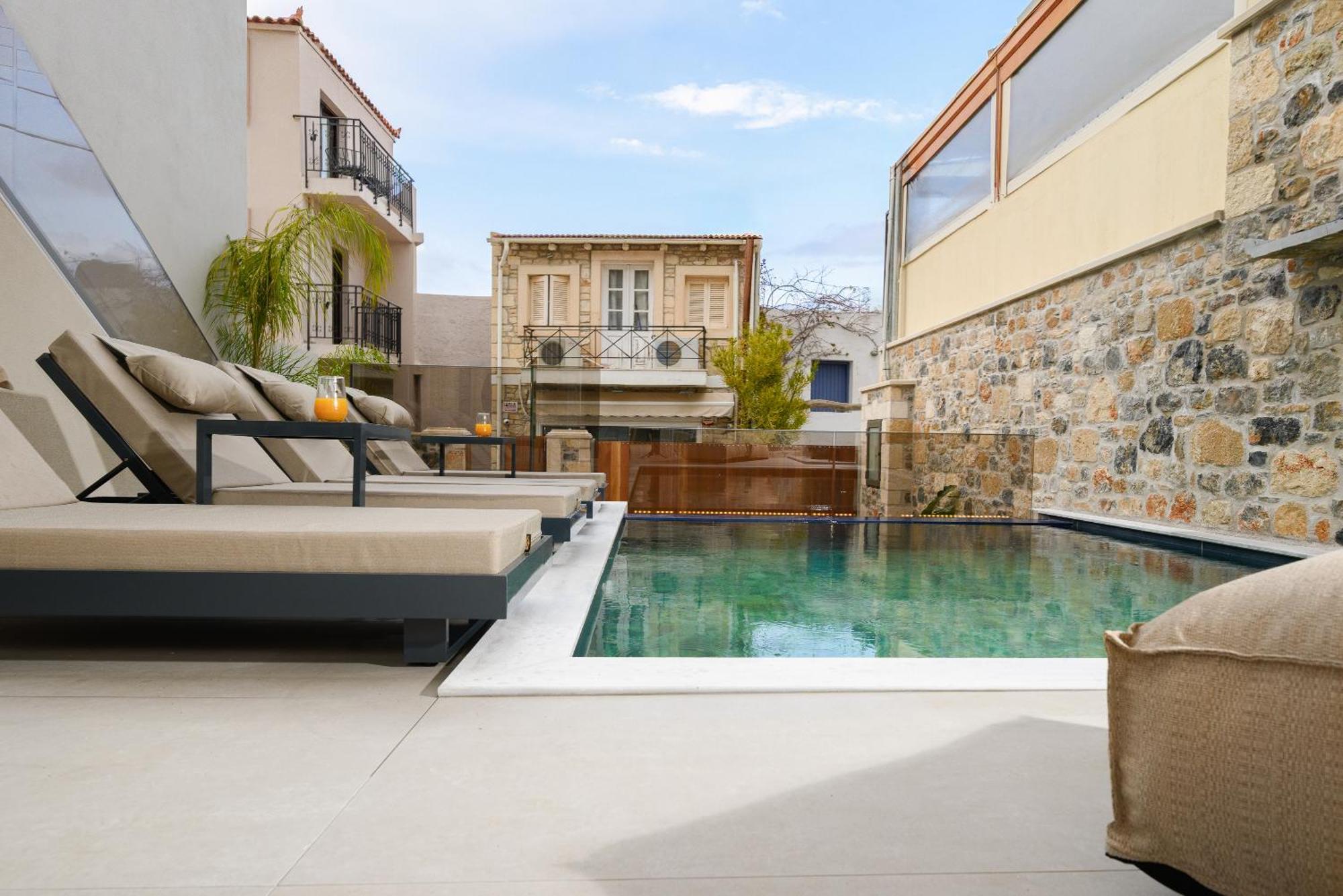 Villa Nicole - Private Pool & Rooftop Jacuzzi خيرسونِسوس المظهر الخارجي الصورة